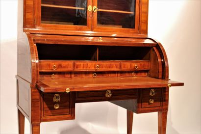 Cylinder desk with step, in rosewood veneer...