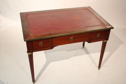 Mahogany and mahogany veneer flat desk opening...