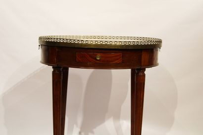 Table bouillotte in mahogany wood and mahogany...