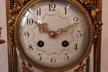 Portico clock in white marble, chiseled and...