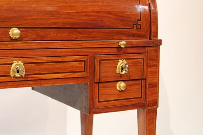 Cylinder desk with step, in rosewood veneer...