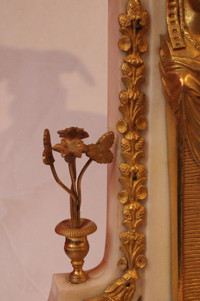 Portico clock in white marble, chiseled and...