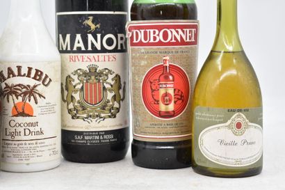 Assortiment de 5 bouteilles de spiritueux...