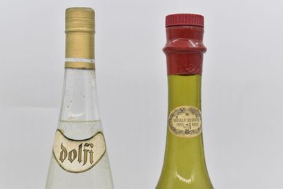 Assortiment de 3 bouteilles de spiritueux...
