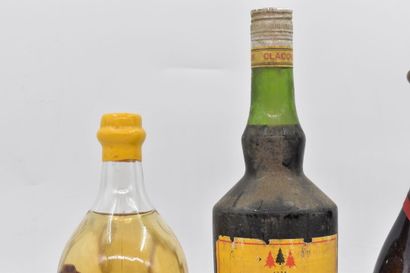 Assortiment de 3 bouteilles de spiritueux...