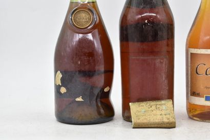 Assortiment de 4 bouteilles de spiritueux...