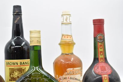 Assortiment de 6 bouteilles de spiritueux...