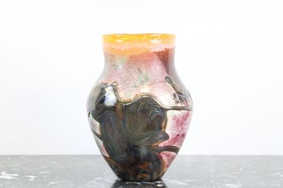 Jean Claude NOVARO (1943-2015).
Vase en verre...