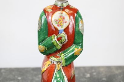 CHINE.
Impératrice, statuette en porcelaine...