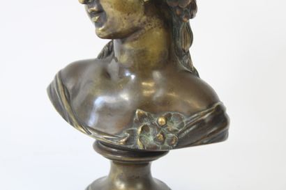 CLODION (1738-1814). Based on.
Female bust...