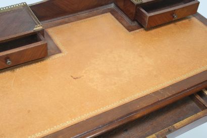 Nancy School.
Desk in mahogany veneer and...