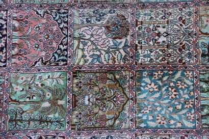 INDIA
Large and fine silk cashmere circa...