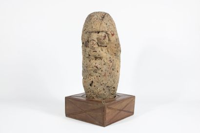 AFRICA. 
Head in volcanic stone. Mid-twentieth...