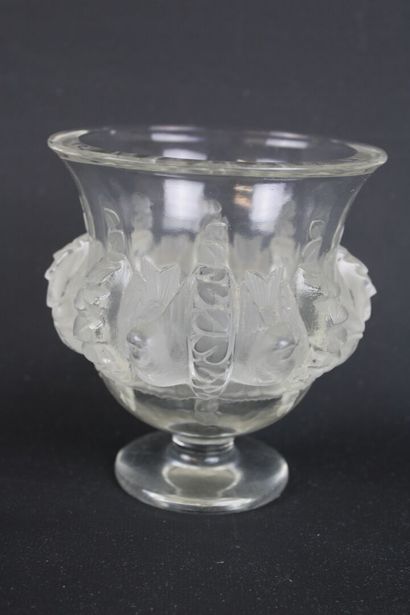 LALIQUE France. Dampierre model. 
Transparent...