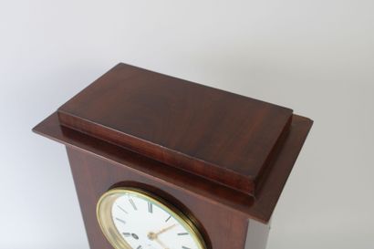 Mahogany veneered terminal clock, Roman numeral...
