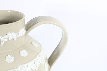 WEDGWOOD. In the taste of.
Glazed ceramic...