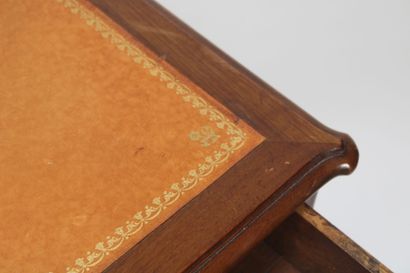 Nancy School.
Desk in mahogany veneer and...