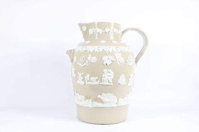 WEDGWOOD. In the taste of.
Glazed ceramic...