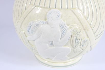 ORCHIES. Attributed to.
Large Art Deco pot...