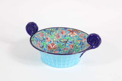 LONGWY.
Basket-shaped bowl with scrolled...
