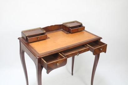 Nancy School.
Desk in mahogany veneer and...