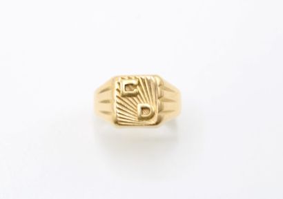 Chevalière in yellow gold 750 with eagle...
