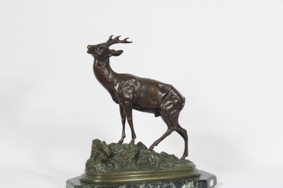 Clovis MASSON (1887-1913).
Deer, patinated...