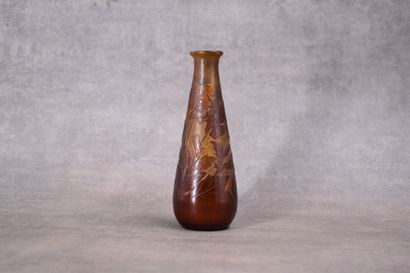Établissements GALLE (1904-1936).
Long-necked...