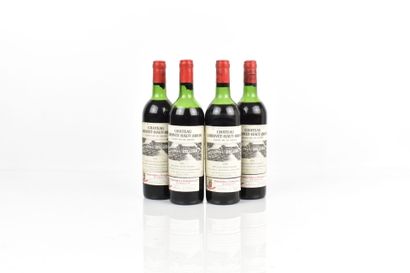 4 bouteilles de GRAVES Grand Cru 1976 du...