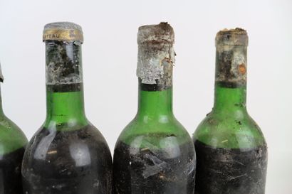 6 bouteilles de POMEROL de 1971 du Château...