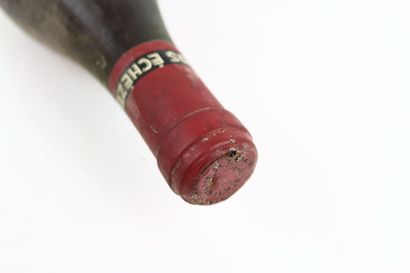 1 bouteille de GRANDS-ECHEZEAUX 1976 du Domaine...