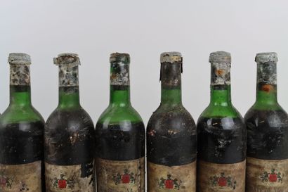 12 bouteilles de POMEROL de 1971 du Château...
