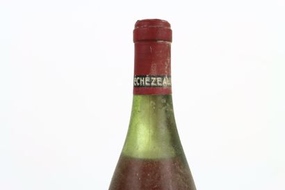 1 bouteille de GRANDS-ECHEZEAUX 1976 du Domaine...