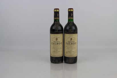 2 bouteilles de SAINT JULIEN de 1990 du Château...