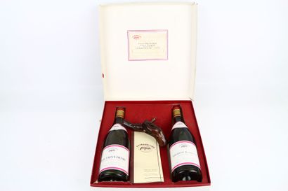 Coffret réunissant 2 bouteilles de vin de...