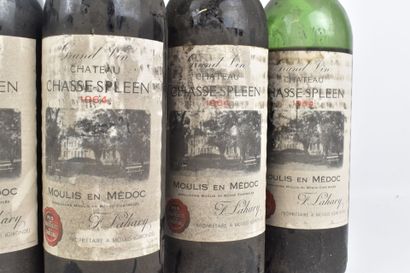 6 bouteilles de MOULIS EN MEDOC 1964 du Château...