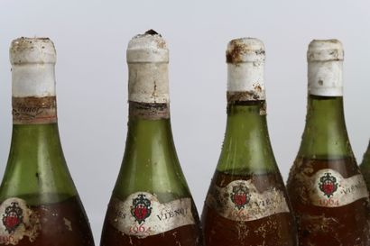 16 bouteilles du Domaine Charles VIENOT :
-...