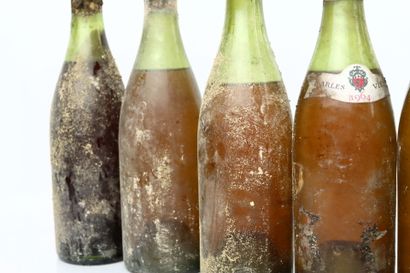 16 bouteilles du Domaine Charles VIENOT :
-...
