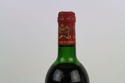 1 bouteille de PAUILLAC 1987 du Château Mouton-Rothschild...