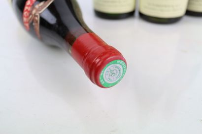 4 bouteilles de BEAUNE 1959 du Domaine CALVET...