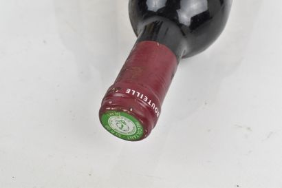 Réunion 5 bouteilles de PAUILLAC :
- 2 bouteilles...