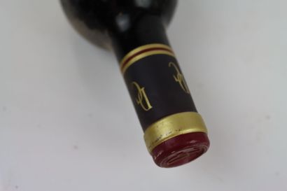 2 bouteilles de SAINT JULIEN de 1990 du Château...