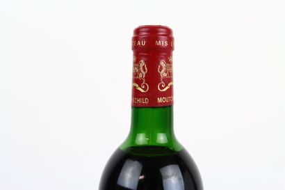 1 bouteille de PAUILLAC 1989 Château Mouton...