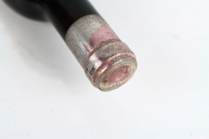1 bouteille de GRAVES 1962 du Château LA...