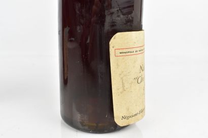 Réunion de 3 bouteilles de NUITS-SAINT-GEORGES...
