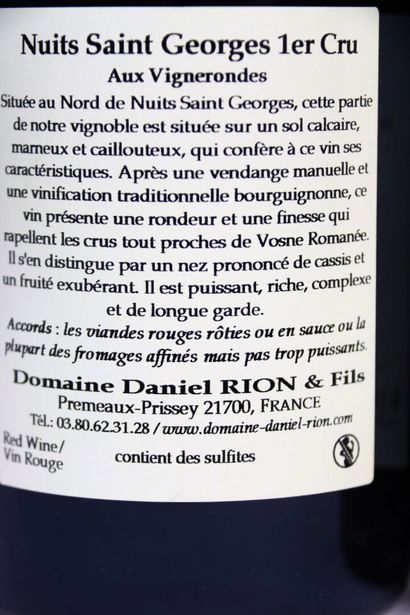 12 bouteilles de NUITS-SAINT-GEORGES 1er...