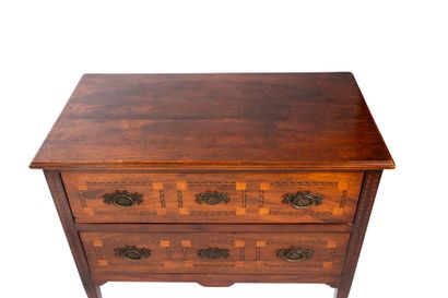 Petite commode en bois de placage et décor...