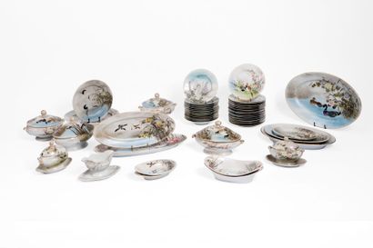 Ceramic dinnerware set with Japanese decor...