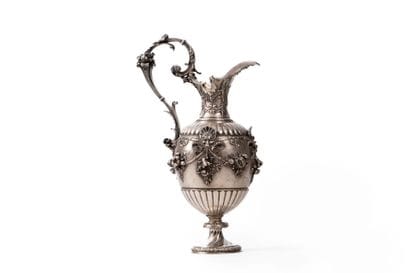 CARDEILHAC PARIS.
A chased bronze, silver-plated...