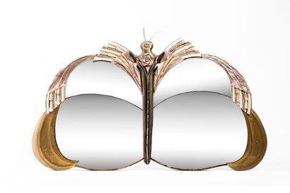 J.HERMAN (XXe siècle).
Miroir en laiton,...